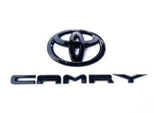 Купить Эмблема задняя + надпись Toyota Camry глянцевая Черная Пластикна скотче (Завод) 88397 Эмблемы на иномарки
