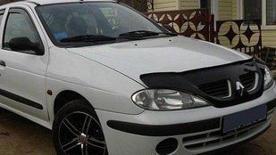 Купити Дефлектор капоту мухобійка для Renault Megan I 1999-2002 Євро Кріплення (Vip Tuning) 306 Дефлектори капота Renault