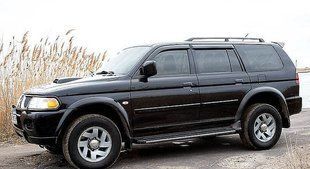 Купить Дефлекторы окон ветровики для Mitsubishi Pajero Sport 1998-2007 / Challenger 1999-2008 2635 Дефлекторы окон Mitsubishi