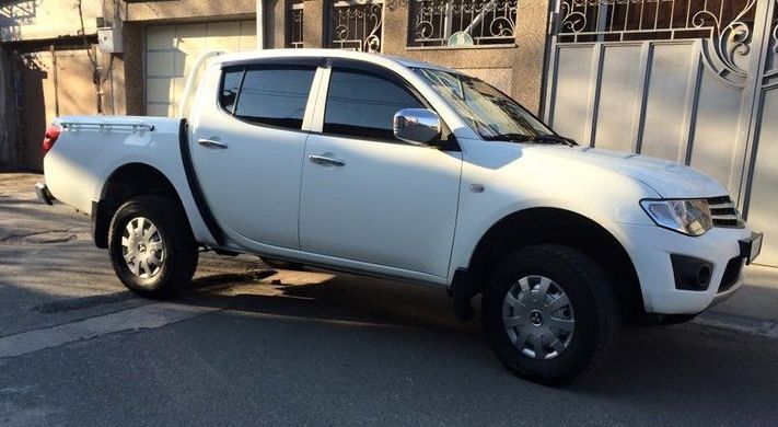 Купить Дефлекторы окон ветровики Mitsubishi L200 IV 2007/Triton 2006-2010 2084 Дефлекторы окон Mitsubishi