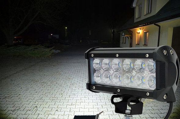 Купити Додаткова LED фара 36W 176x107x73 mm (3W*12) 10-30V / Ближній (2770) 8538 Додаткові LЕD фари