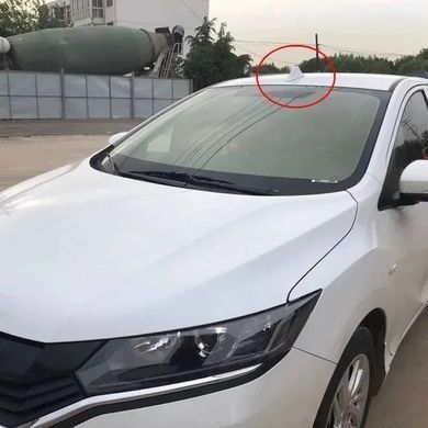 Купити Антенна декоративна акулій плавець на дах авто (Активна Радіоантена) 175 x 53 мм Сіра 96624 Антени