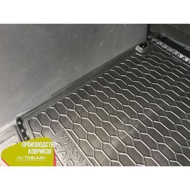 Купить Автомобильный коврик в багажник Volkswagen Caddy 2004- Life / Резино - пластик 42426 Коврики для Volkswagen