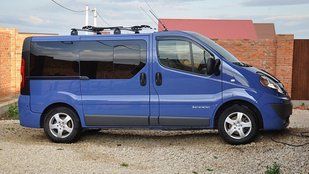 Купить Дефлекторы окон ветровики RENAULT Trafic II 2001 2370 Дефлекторы окон Renault