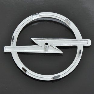 Купить Эмблема для Opel 126 x 114 мм пластиковая Xром 1 пукля (Astra II перед) 21368 Эмблемы на иномарки