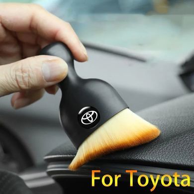 Купить Щетка с логотипом Toyota для чистки салона автомобиля 90155 Щетки для детейлинга