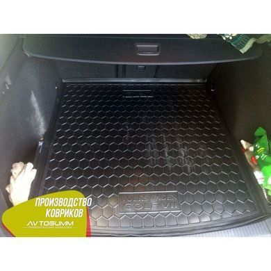 Купить Автомобильный коврик в багажник Volkswagen Golf 7 2013- Universal / Резино - пластик 42434 Коврики для Volkswagen
