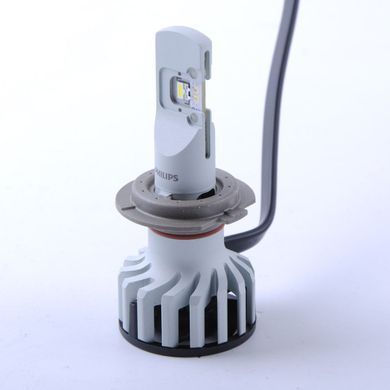 Купить LED лампы автомобильные H7 радиатор+кулер 5000Lm PHILIPS Ultinon Pro+160% / 5800K / IP67 / 8-48V 2шт 31661 LED Лампы Philips